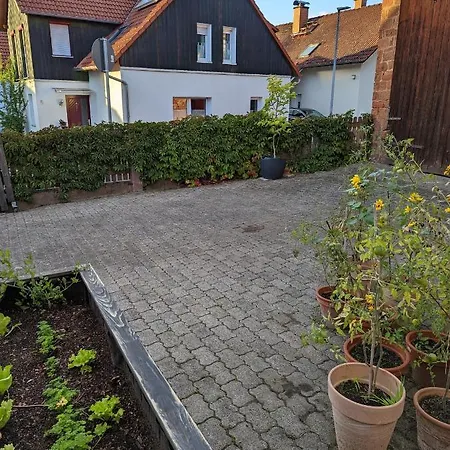 Kleines Gemuetliches Haus Auf Dem Land Linsengericht