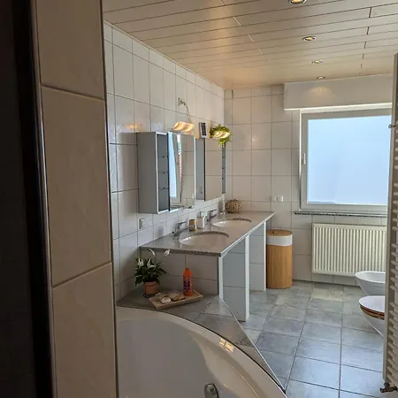 Kleines Gemuetliches Haus Auf Dem Land Tatil Evi Linsengericht